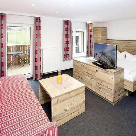 Affittacamere Kleemanns - Nur Fuer Erwachsene Mittelberg