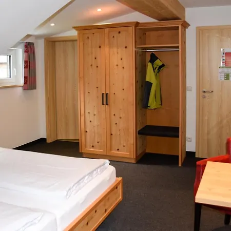 Affittacamere Kleemanns - Nur Fuer Erwachsene Mittelberg